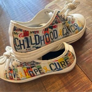 License Plate Graffiti Childhood Cancer Love Hope Cute Canvas Sneakers M6 W8 8